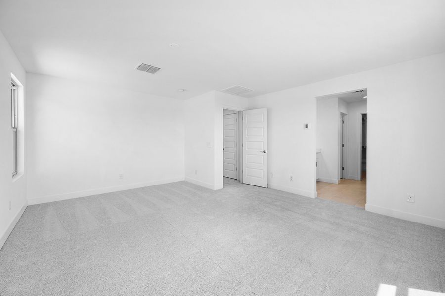 Spacious, unfurnished interior of a new home in Artisan at Asante Vista Collection, Surprise (Image 25).