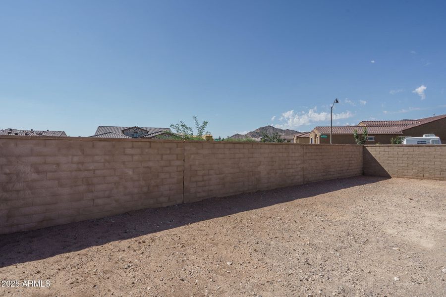 24) BACKYARD 24) BACKYARD