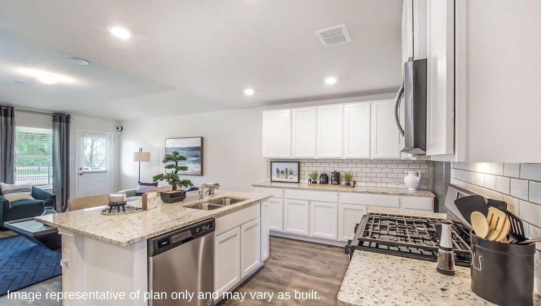 Furnished interior view inside a new home in Avenida, Converse (Image 7).