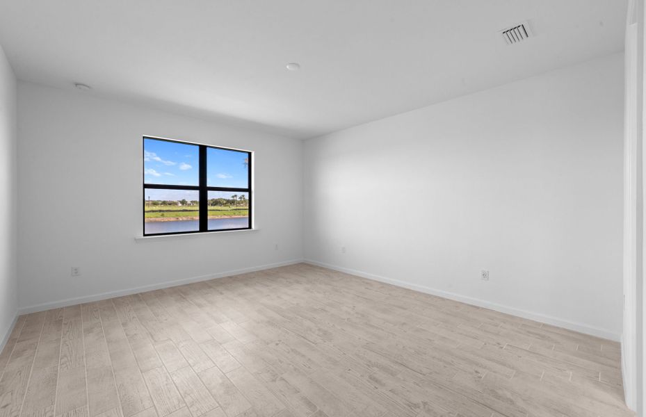 Spacious, unfurnished interior of a new home in Del Webb Naples, Immokalee (Image 18).