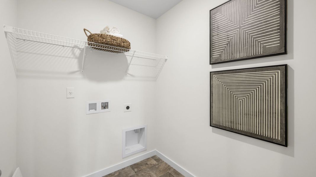 Spacious, unfurnished interior of a new home in Fairview Hills, Cleveland (Image 18).