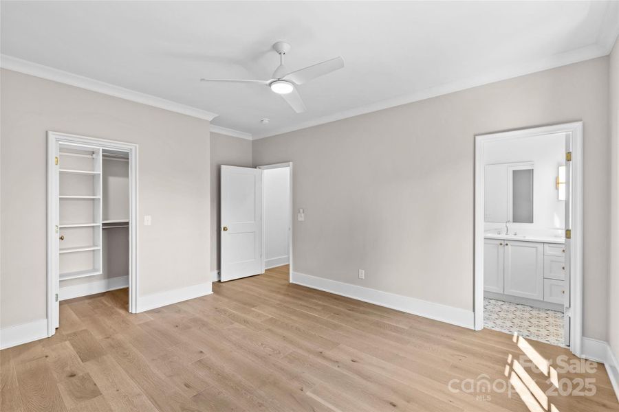 Spacious, unfurnished interior of a new home in Stratford Chase, Charlotte (Image 21).