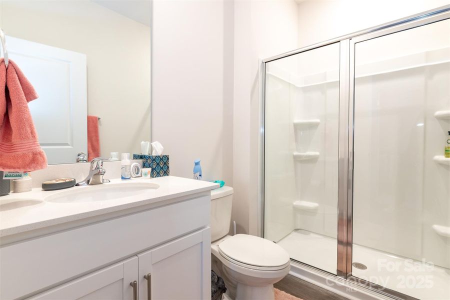 Furnished interior view inside a new home in , Kings Mountain (Image 9).