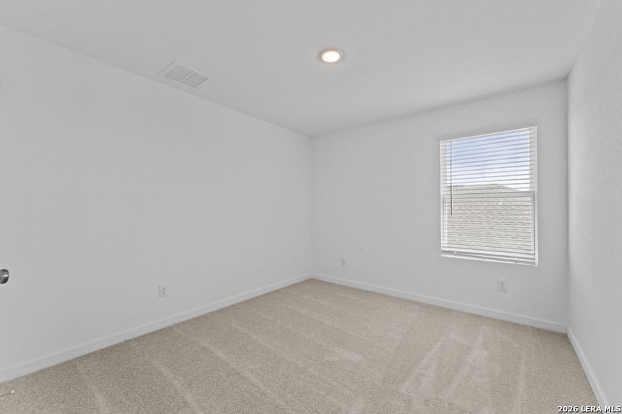 Spacious, unfurnished interior of a new home in Espada, San Antonio (Image 20).