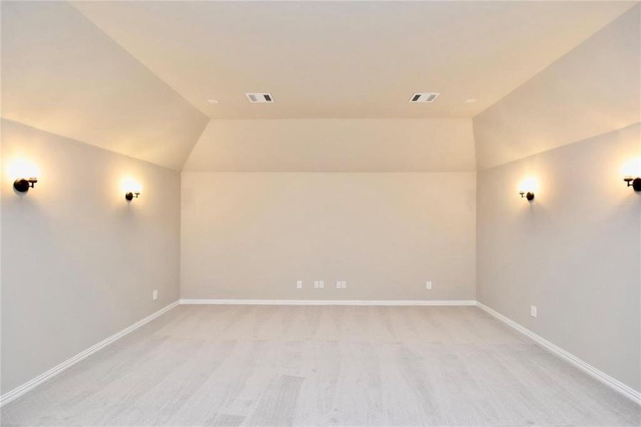 Spacious, unfurnished interior of a new home in Malabar Hill, Prosper (Image 29).
