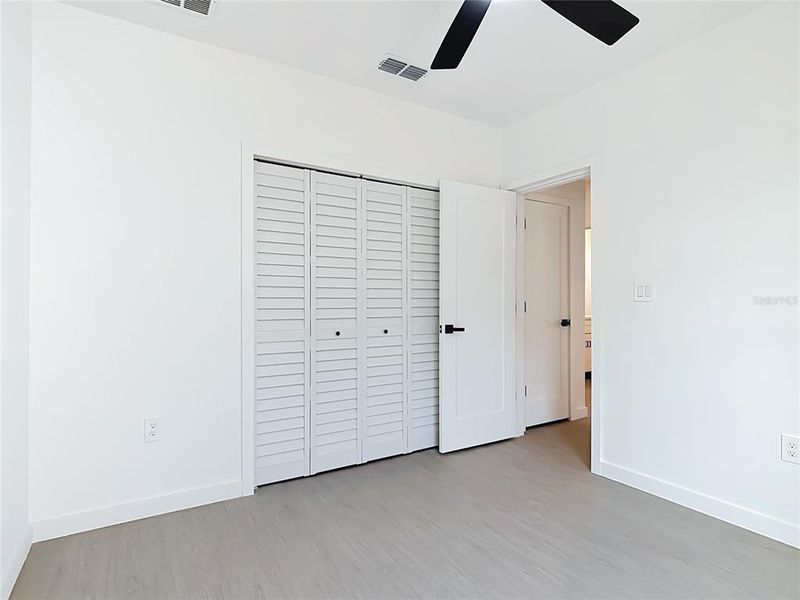 Spacious, unfurnished interior of a new home in , St. Cloud (Image 35).