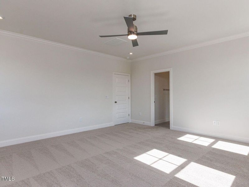 024-1280x960-primary-bedroom