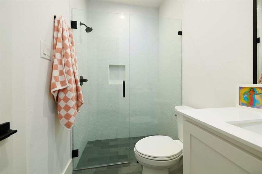 Furnished interior view inside a new home in , Dallas (Image 16).