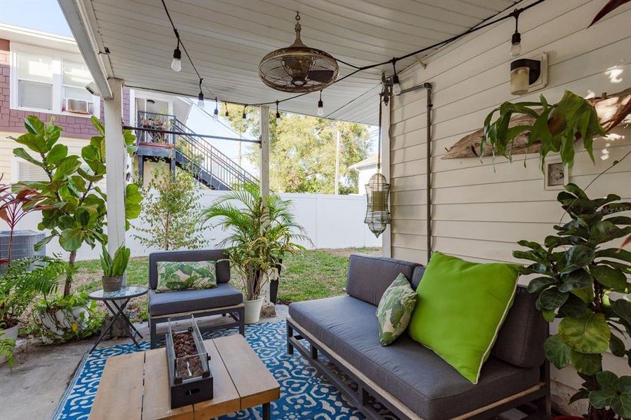 Exterior details and patio area of a home in , St. Petersburg (Image 29).