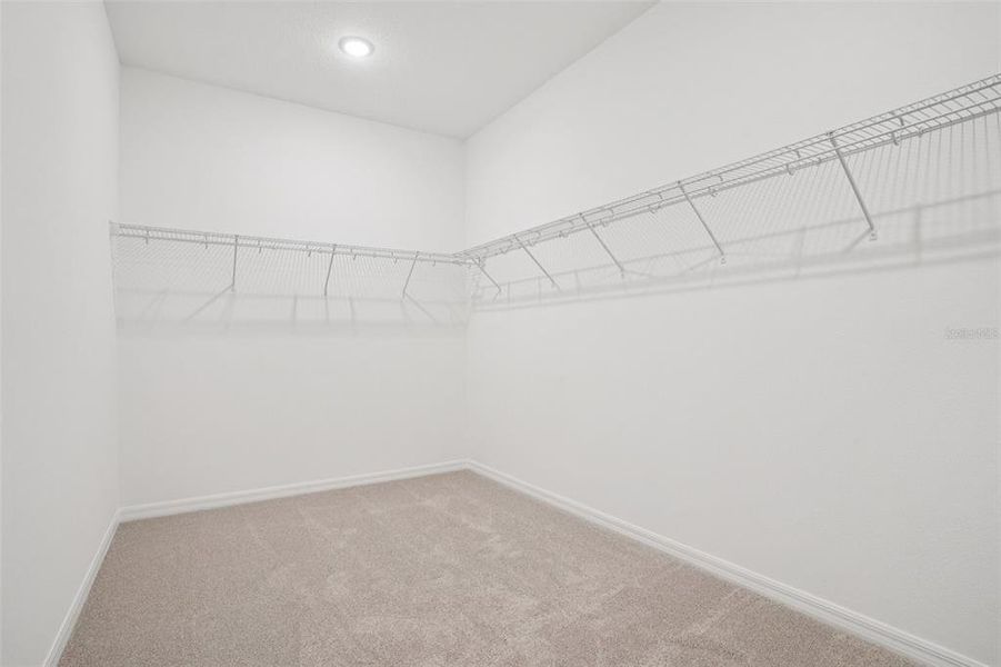 Spacious, unfurnished interior of a new home in Oakview, Apopka (Image 25).