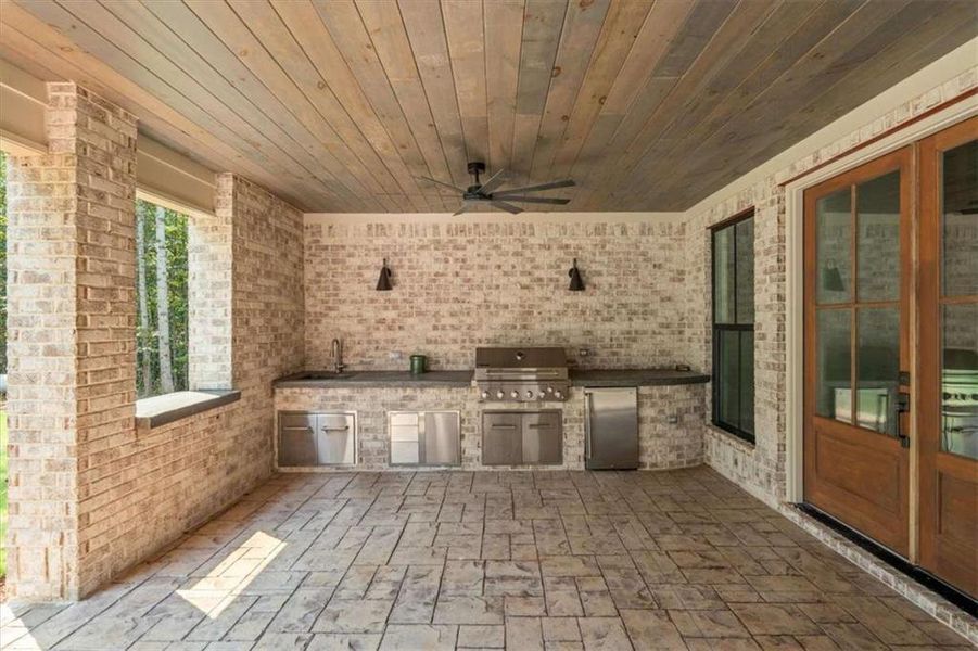 Exterior details and patio area of a home in , Carrollton (Image 30).