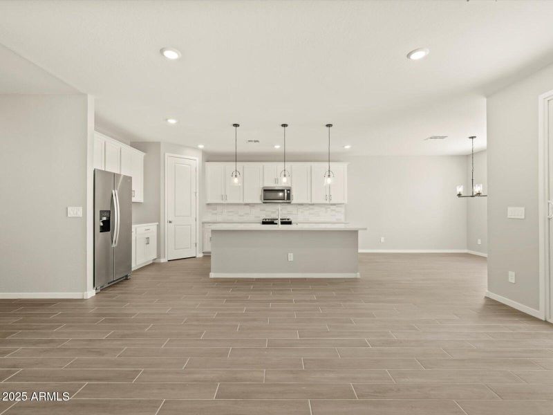 34-1W0A0628 34-1W0A0628