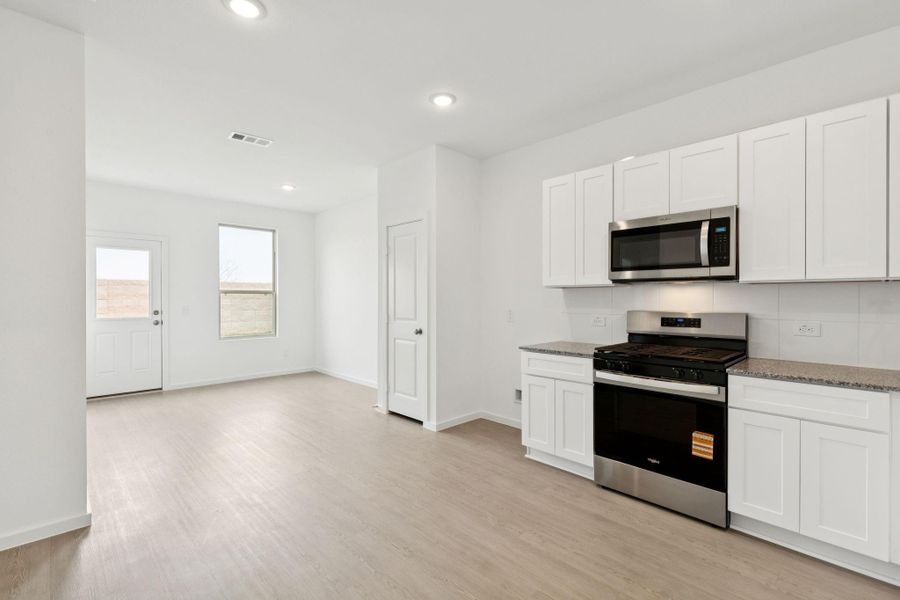Furnished interior view inside a new home in River Ranch, Dayton (Image 4).