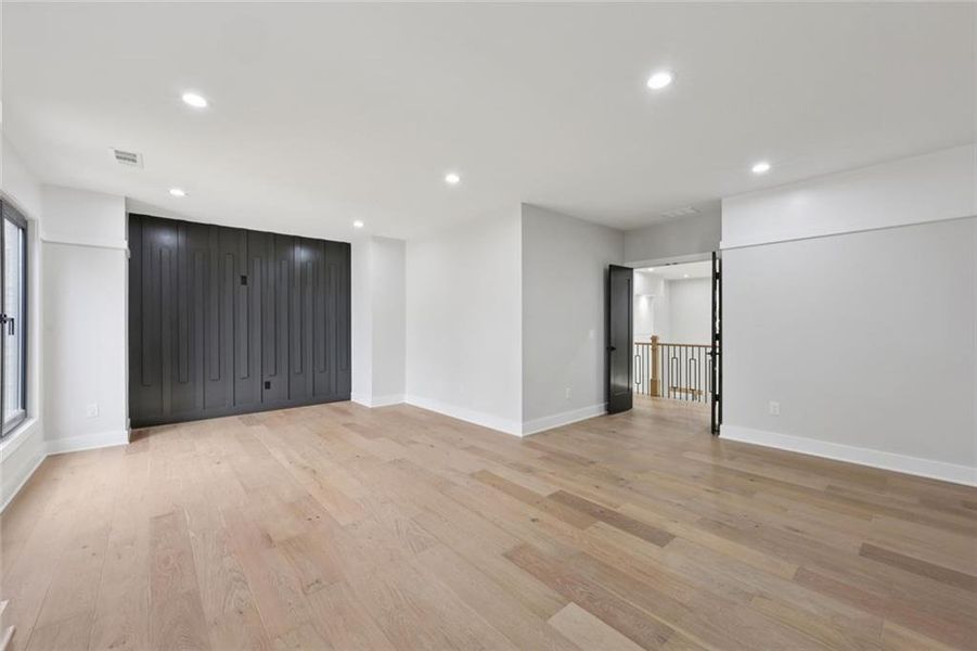 Spacious, unfurnished interior of a new home in , Auburn (Image 77).