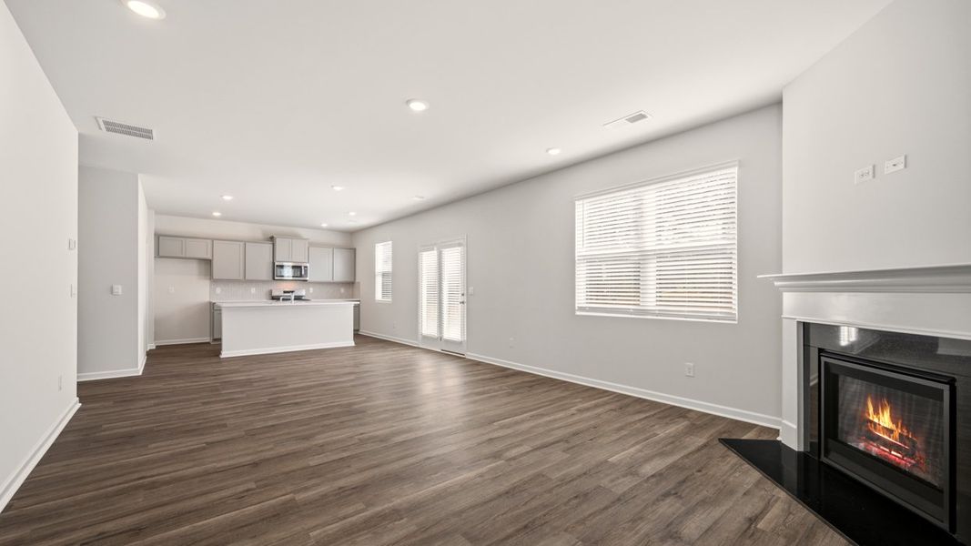 Spacious, unfurnished interior of a new home in Poplar Preserve, Newnan (Image 18).