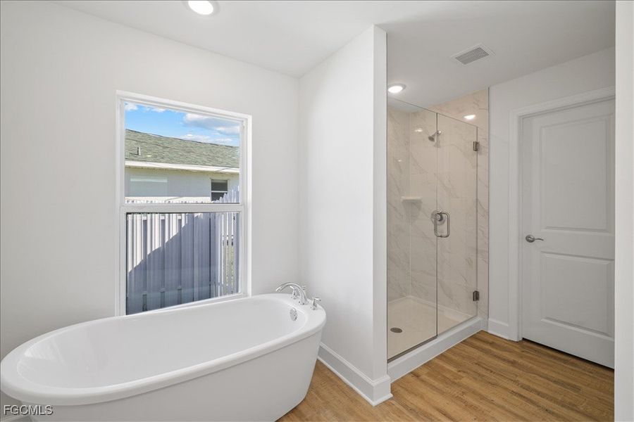 Furnished interior view inside a new home in Cape Coral, Cape Coral (Image 11).