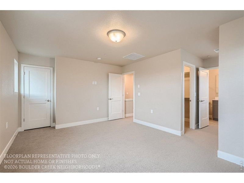 Spacious, unfurnished interior of a new home in , Boulder (Image 19).