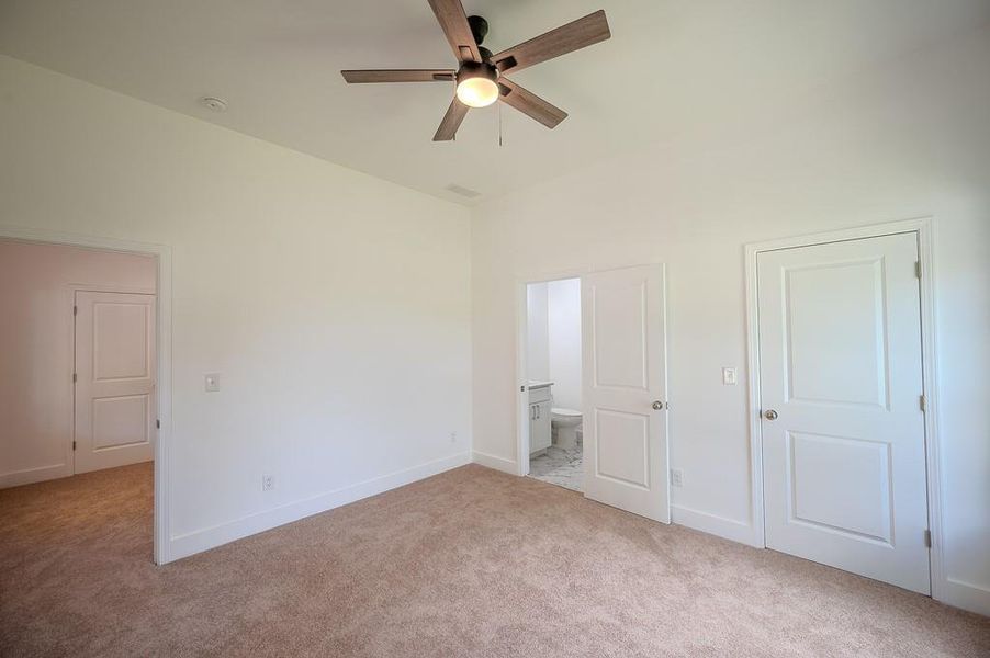Spacious, unfurnished interior of a new home in , Atlanta (Image 21).