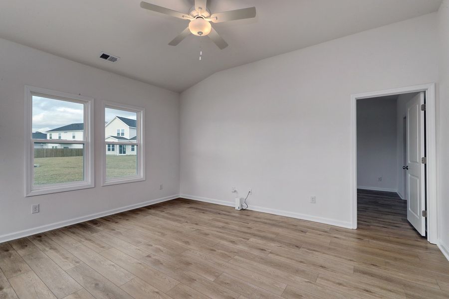 Spacious, unfurnished interior of a new home in Garden Grove, Conway (Image 18).