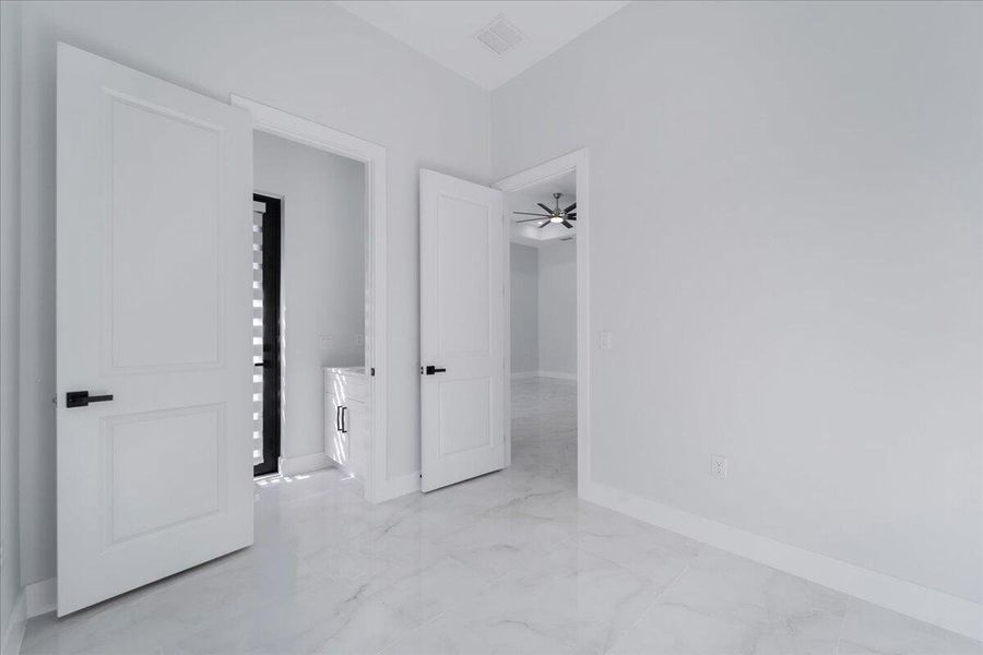 Spacious, unfurnished interior of a new home in , Lehigh Acres (Image 36).