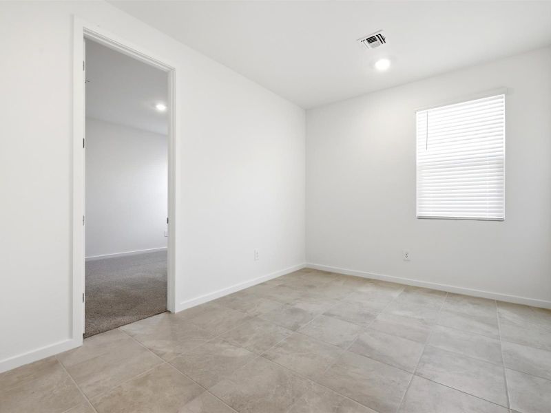 Spacious, unfurnished interior of a new home in Allure Vista Estate Series, Buckeye (Image 11). Spacious, unfurnished interior of a new home in Allure Vista Estate Series, Buckeye (Image 11).