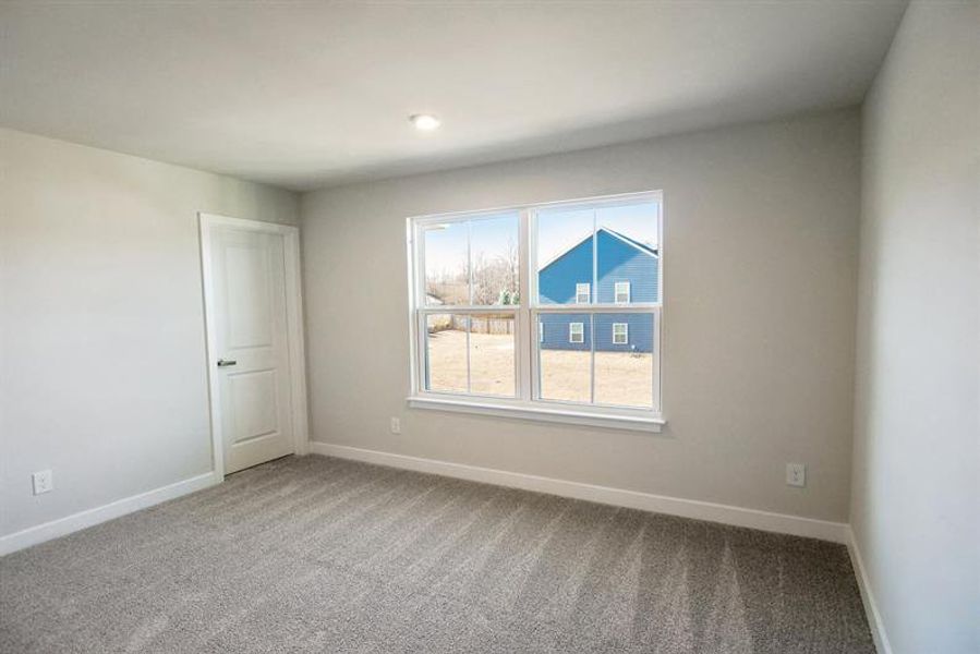 Spacious, unfurnished interior of a new home in Canterbrook Farms, Fountain Inn (Image 16).