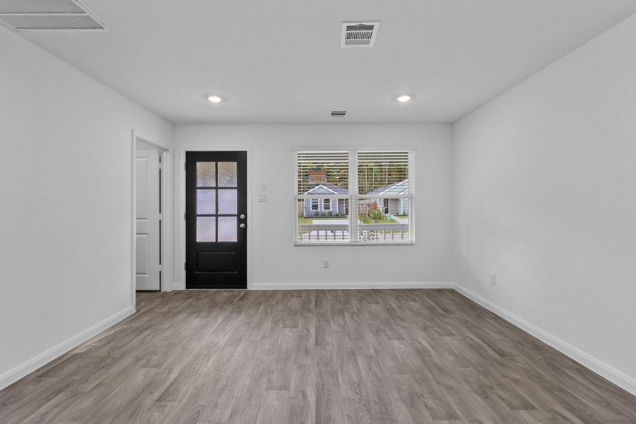 Spacious, unfurnished interior of a new home in William Trails, Willis (Image 12). Spacious, unfurnished interior of a new home in William Trails, Willis (Image 12).