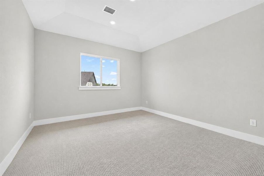Spacious, unfurnished interior of a new home in Light Farms Graham/Reagan, Celina (Image 25).