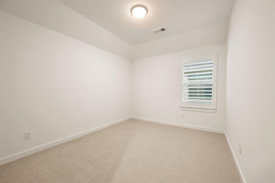 Spacious, unfurnished interior of a new home in Wildflower Ranch, Fort Worth (Image 24).