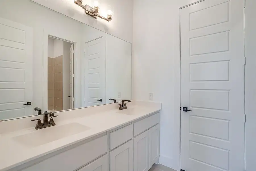 Furnished interior view inside a new home in Waterfall Ranch, Waxahachie (Image 11).
