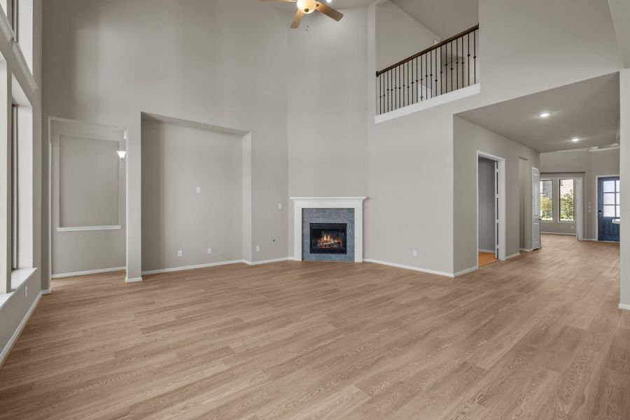 Spacious, unfurnished interior of a new home in The Meadows at Imperial Oaks 60', Conroe (Image 25).