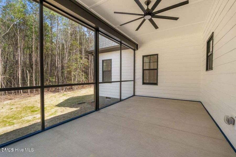 355 Shaw Rd 355 Shaw Rd