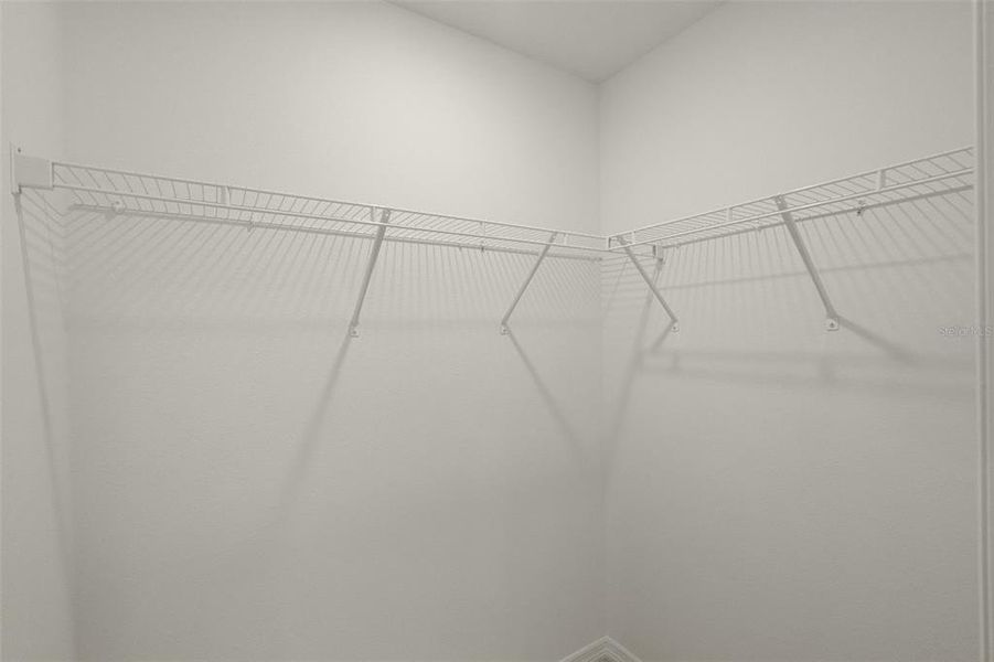 Spacious, unfurnished interior of a new home in Delaney Reserve, Deland (Image 25).