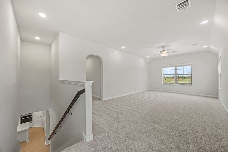 Representative unfurnished interior of a home built from the Becker by Cambridge Homes in Tinsley Meadows, Van Alstyne (Image 15).