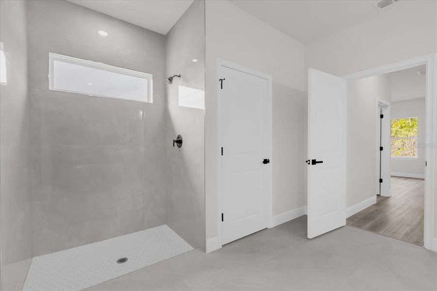 Image 28 of a home in .