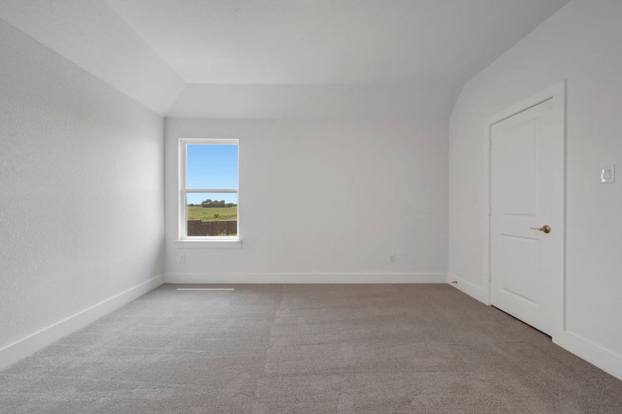 Spacious, unfurnished interior of a new home in Landmark, Denton (Image 29).