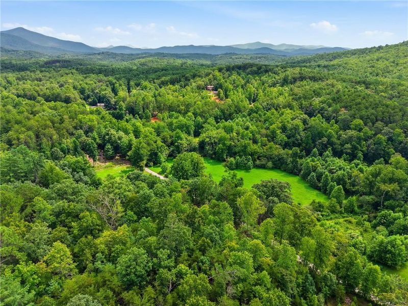 Natural landscape and outdoor views near in Sautee Nacoochee (Image 32). Natural landscape and outdoor views near in Sautee Nacoochee (Image 32).