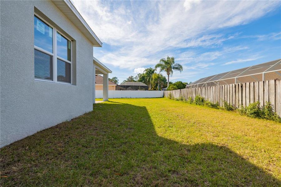 Exterior details and patio area of a home in , Palm Coast (Image 19).