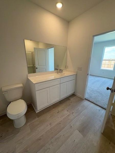 Primary bath w/ extended vanity for extra storage Primary bath w/ extended vanity for extra storage