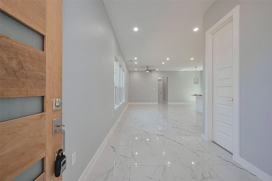 Spacious, unfurnished interior of a new home in , Houston (Image 8).