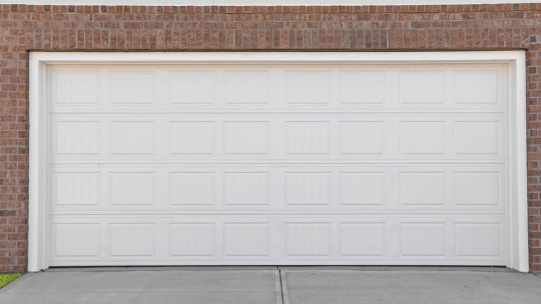 Exterior details and patio area of a home in Baxter Village, Boiling Springs (Image 4).
