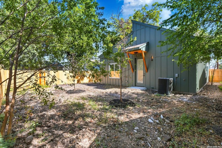 Exterior details and patio area of a home in , San Antonio (Image 21).