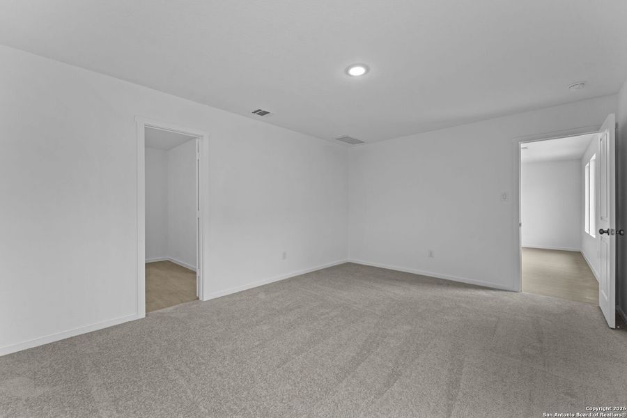 Spacious, unfurnished interior of a new home in Voss Farms: Watermill Collection, New Braunfels (Image 23).