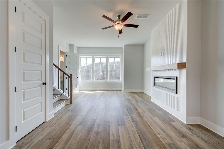 Spacious, unfurnished interior of a new home in Barrett Pointe, Kennesaw (Image 15).