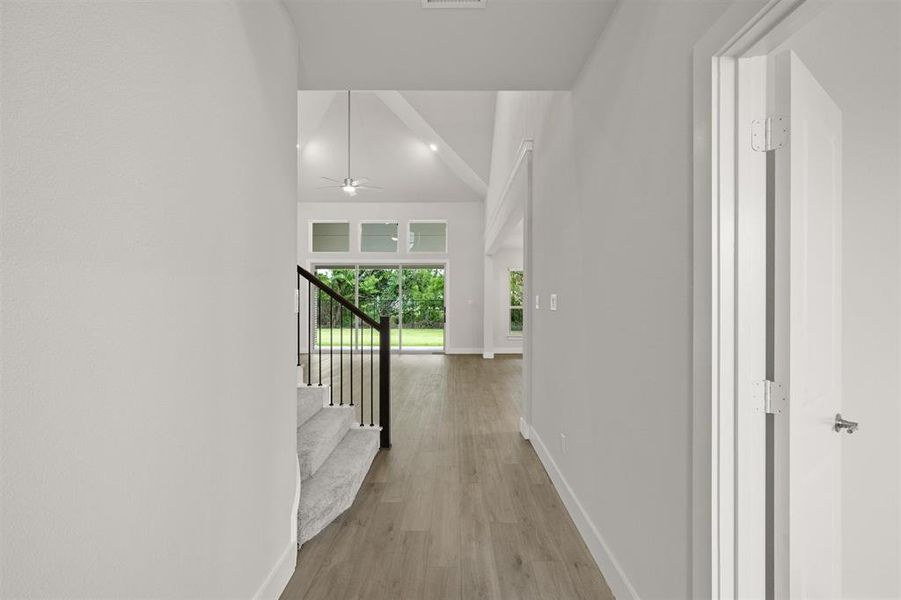 Spacious, unfurnished interior of a new home in Oaks of North Grove, Waxahachie (Image 32).