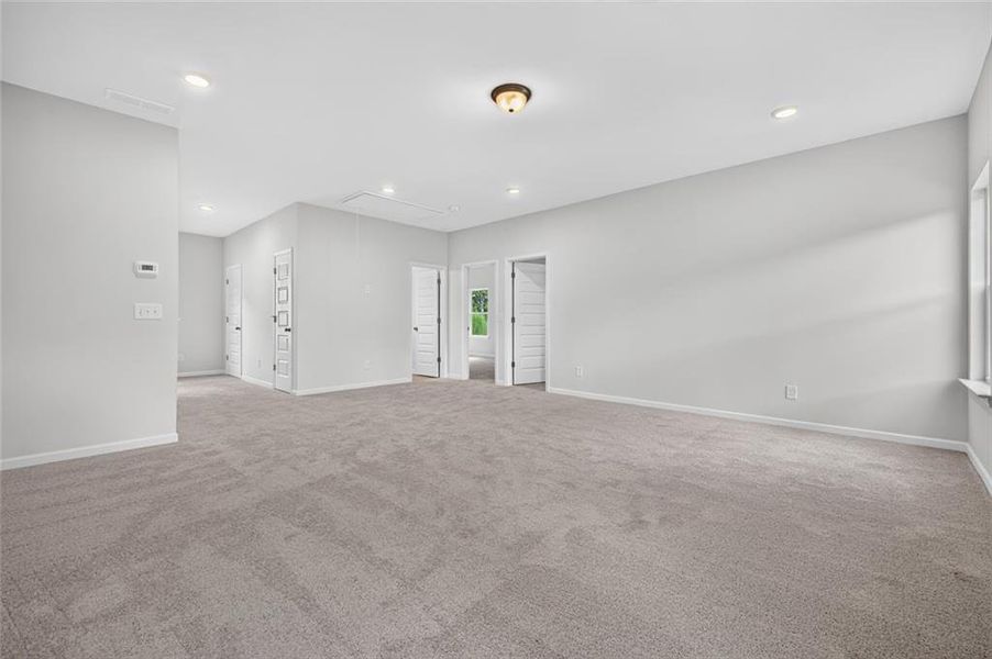 Spacious, unfurnished interior of a new home in Glen at Cave Springs, Douglasville (Image 25).
