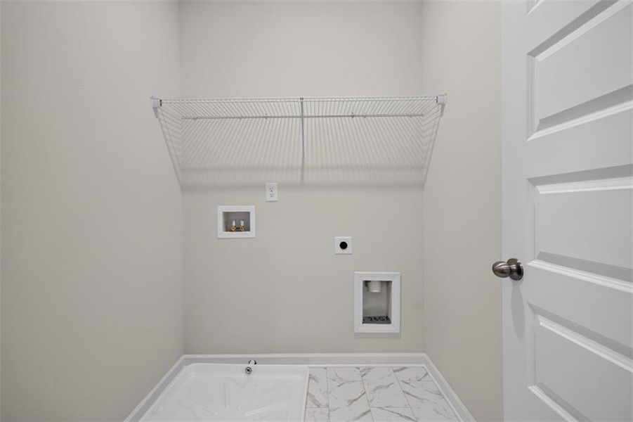 Spacious, unfurnished interior of a new home in Jones Ridge, Dallas (Image 50). Spacious, unfurnished interior of a new home in Jones Ridge, Dallas (Image 50).