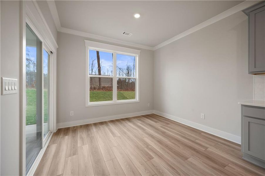 Spacious, unfurnished interior of a new home in Rosewood Lake Preserve, Hoschton (Image 31).