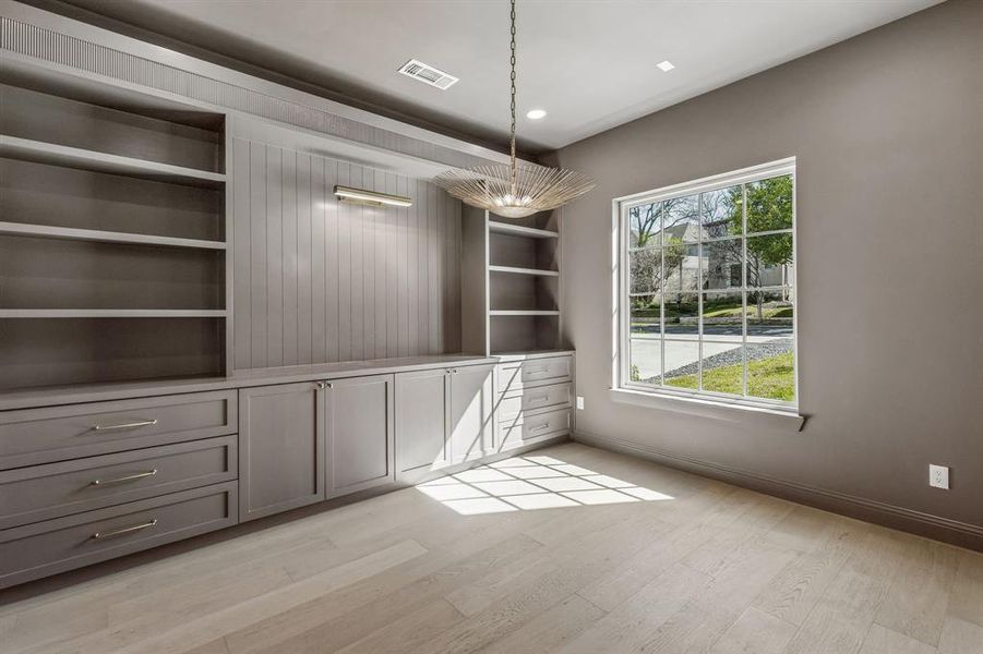 Image 28 of a home in .