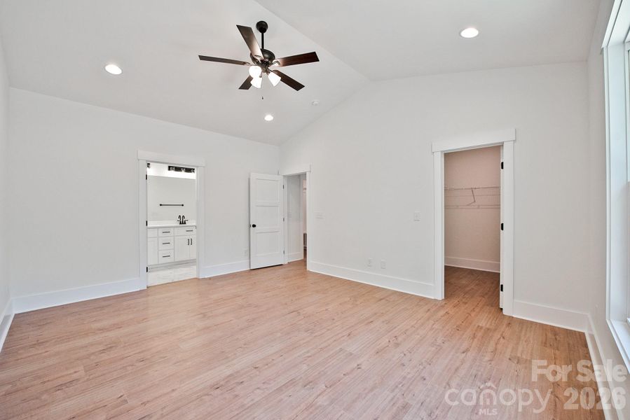 Spacious, unfurnished interior of a new home in , Concord (Image 16).
